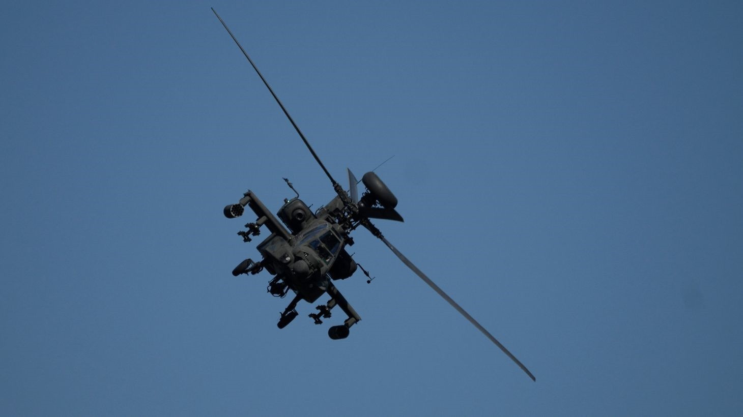 Αμερικανικό ελικόπτερο Apache συνετρίβη κοντά στις ακτές του