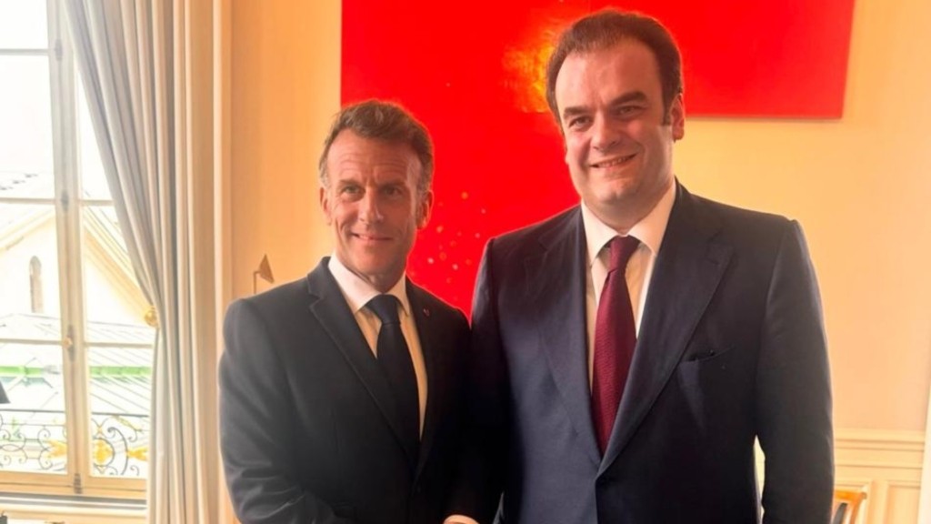 macron pierrakakis