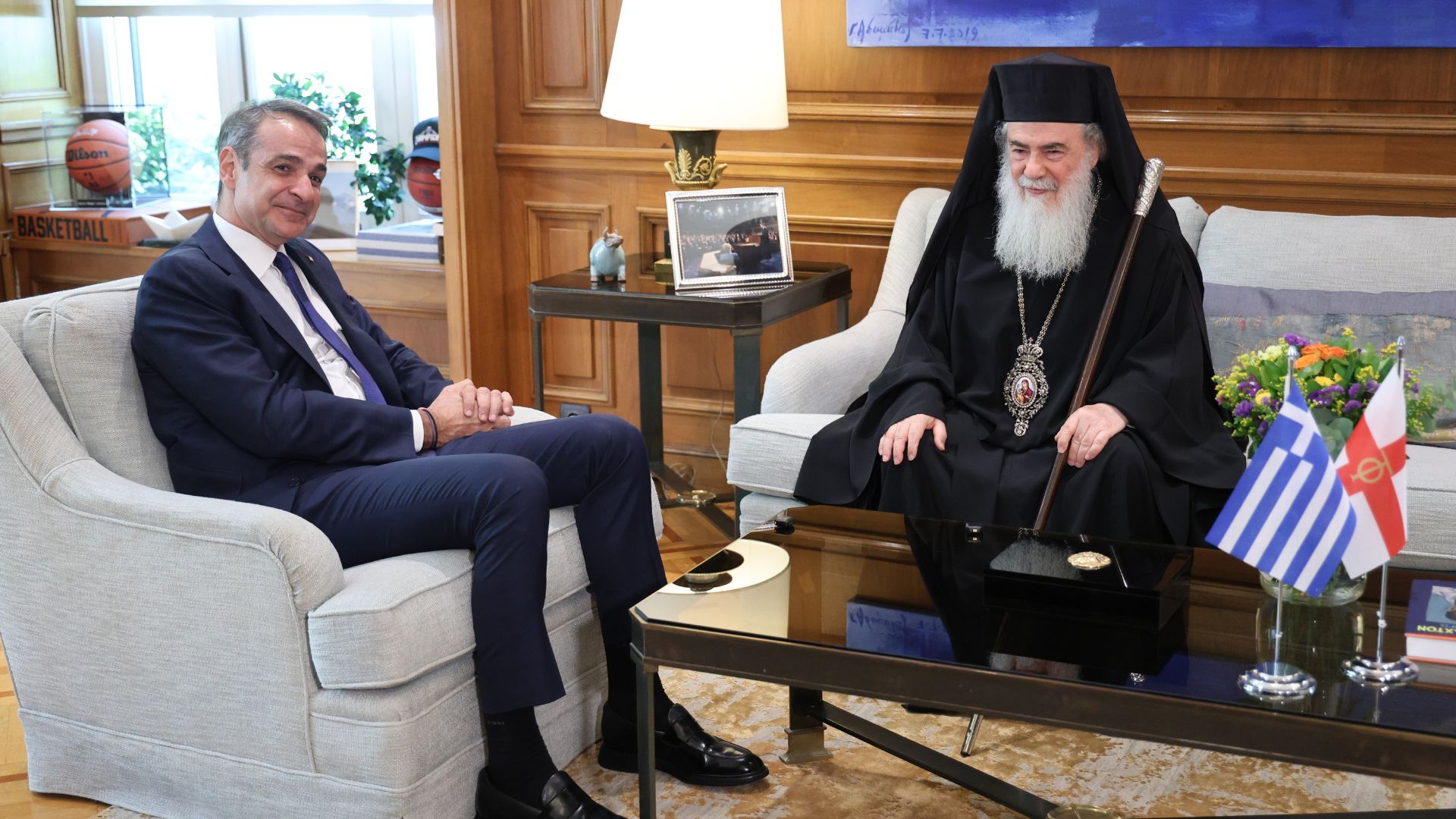 Πατριάρχης Ιεροσολύμων σε Μητσοτάκη: Ο Τραμπ θέλει να επισκε