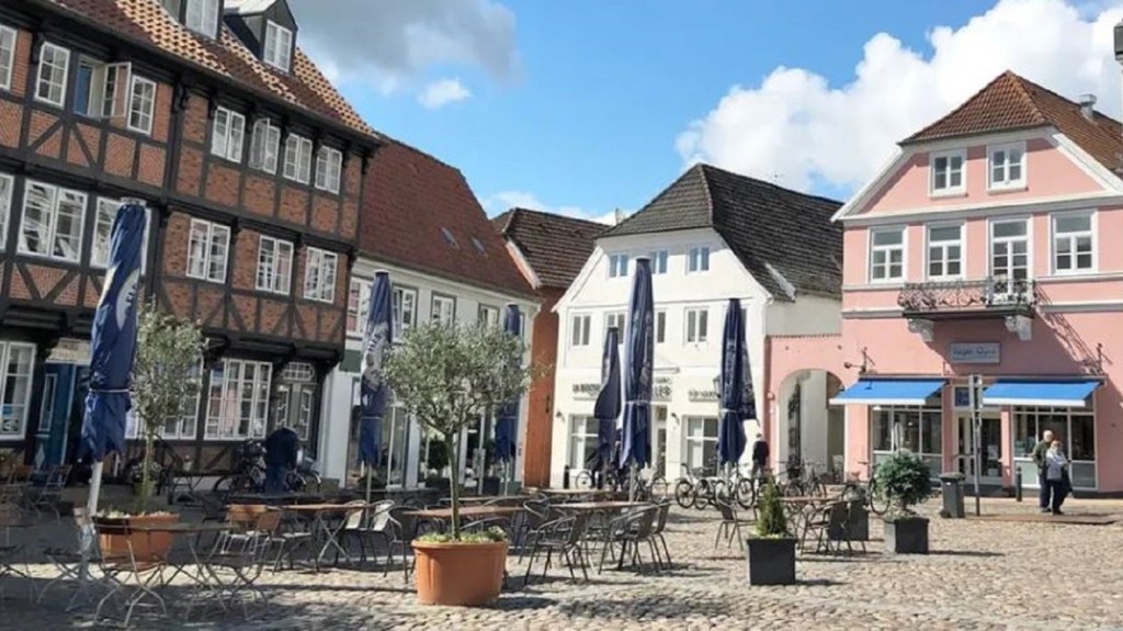 redsburg-plateia