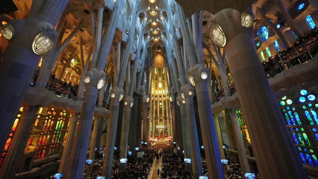 sagrada familia varkeloni 77- new