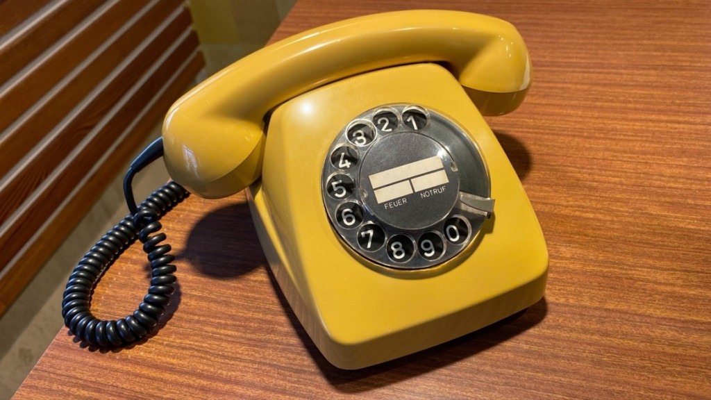 telephone