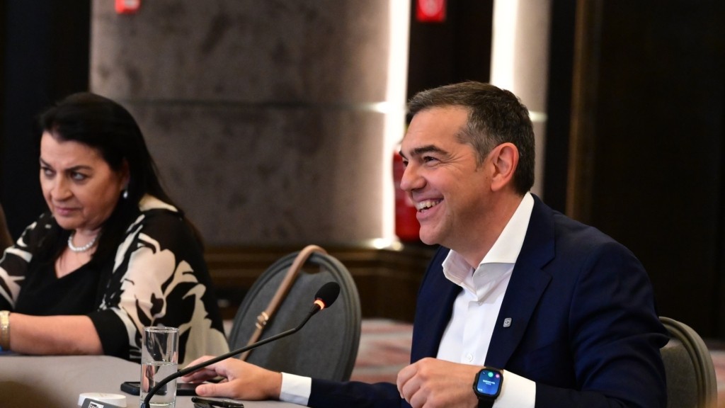 <div style="width:1px;height:1px"></div>tsipras_tomearxes_new