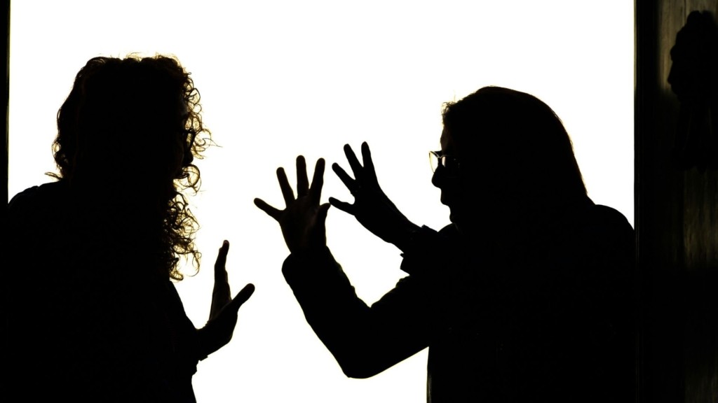 women_fight