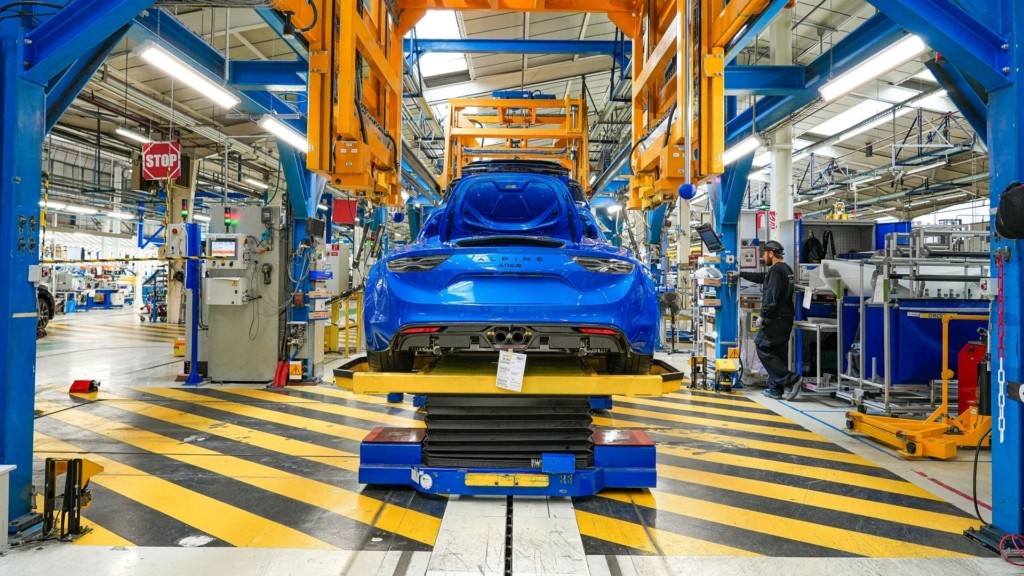 35000-Alpine-A110-produced-at-Dieppe1-scaled