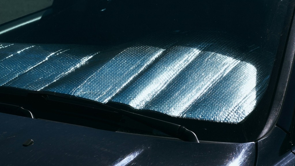car_protective-reflective-surface_0607_1920-1080_new