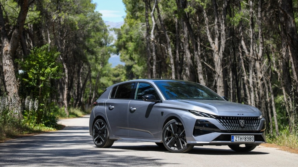 Peugeot-308-Hybrid-FL-2026-dokimi-4
