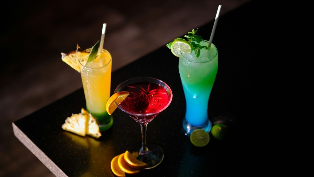 alcohol_bar_unsplash