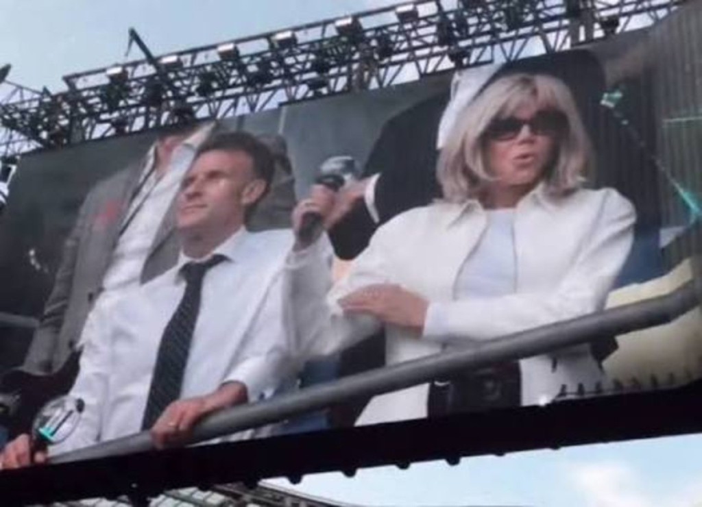 macron bts (1)