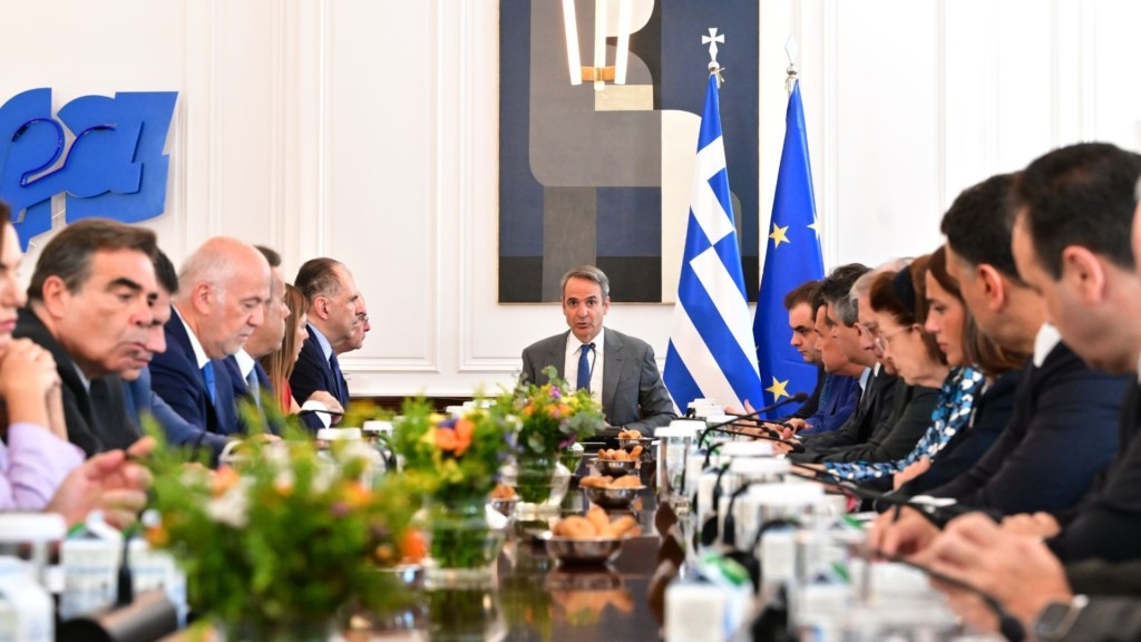 mitsotakis-ypoyrgiko-2