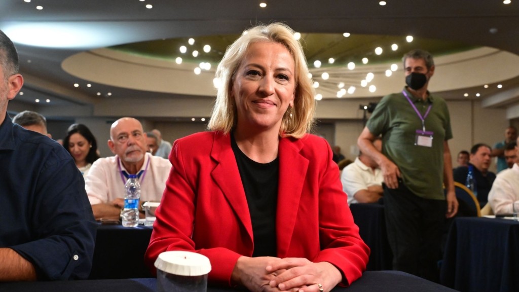 rena dourou 77- new