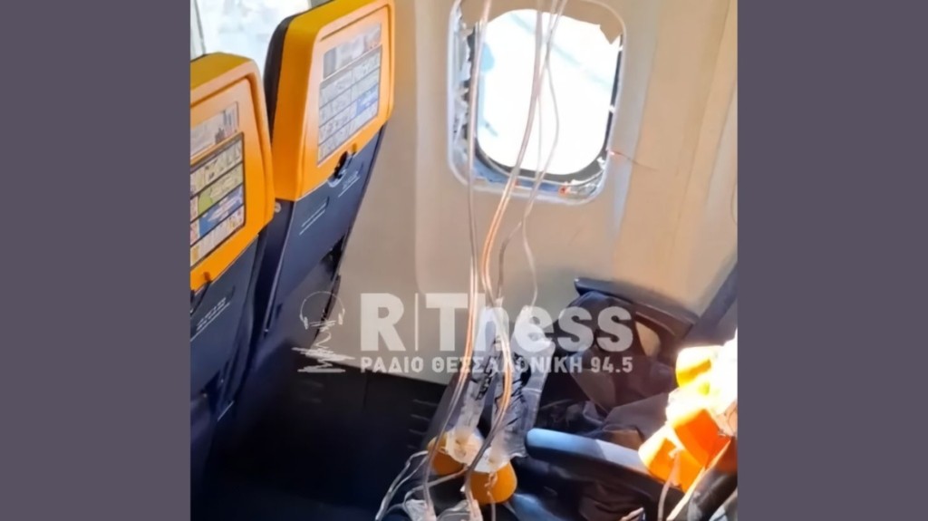 thessaloniki-ptisi-aeroplano-spasmeno-parathyro-1