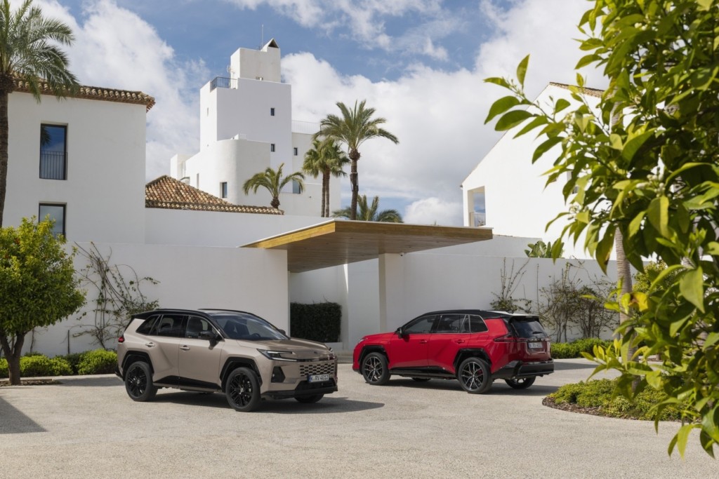 1920_2026_rav4phev_combo_002