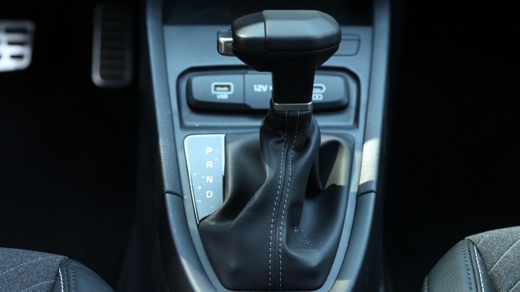 KIA_STONIC_GT_045