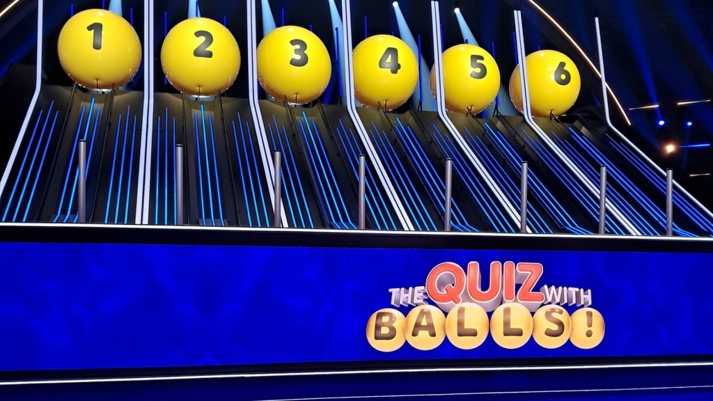 <div style="width:1px;height:1px"></div>STUDIO_ THE QUIZ WITH BALLS! (1)