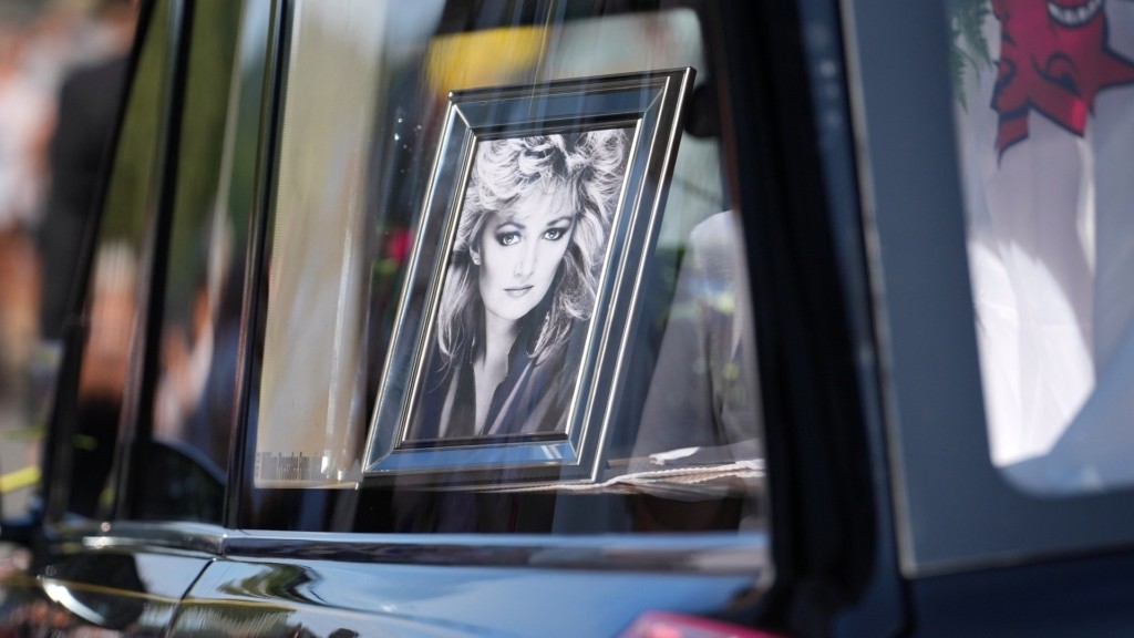 bonnie-tyler_1708_1920-1080_new