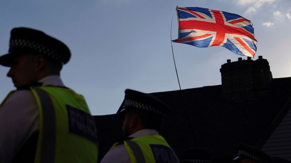 britain_migrants_hotel_new