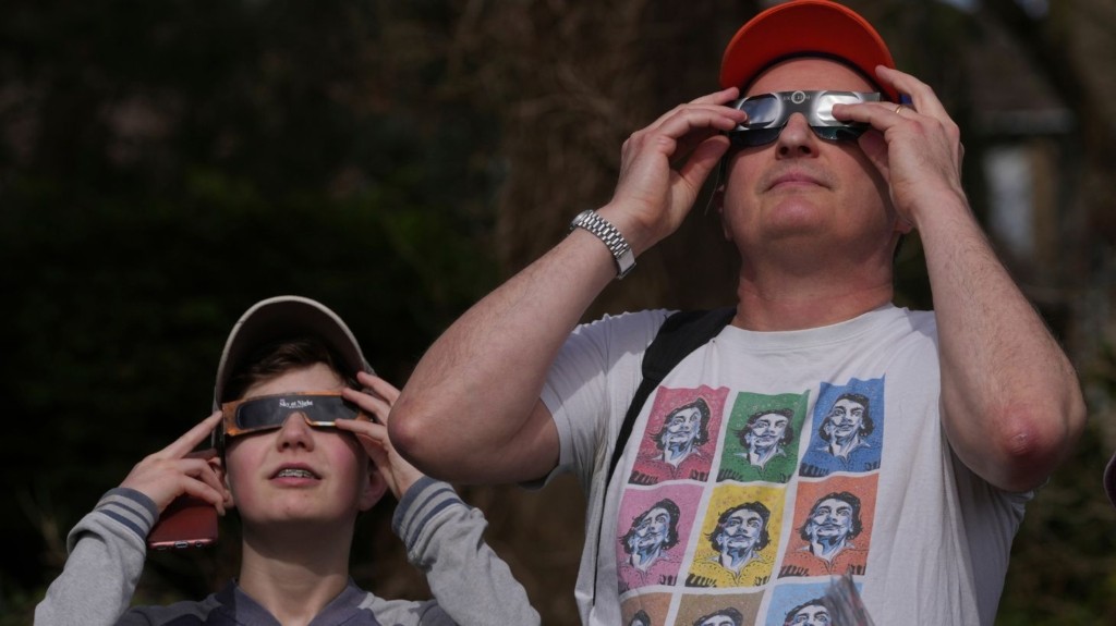 eclipse-glasses-7234