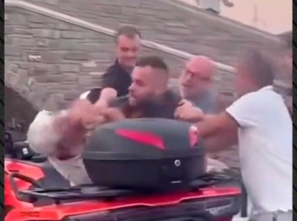 ksyladarmos taksi paros (1)