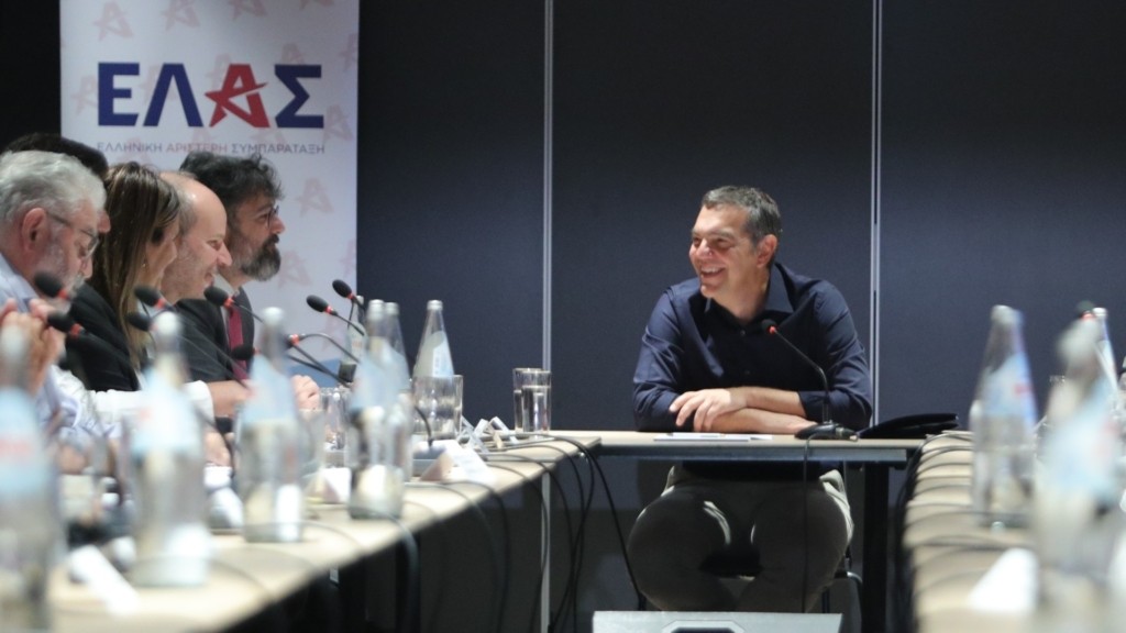 tsipras_tomearxes