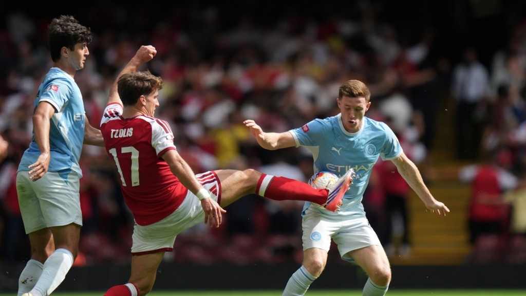 tzolis-arsenal-mantchester-city
