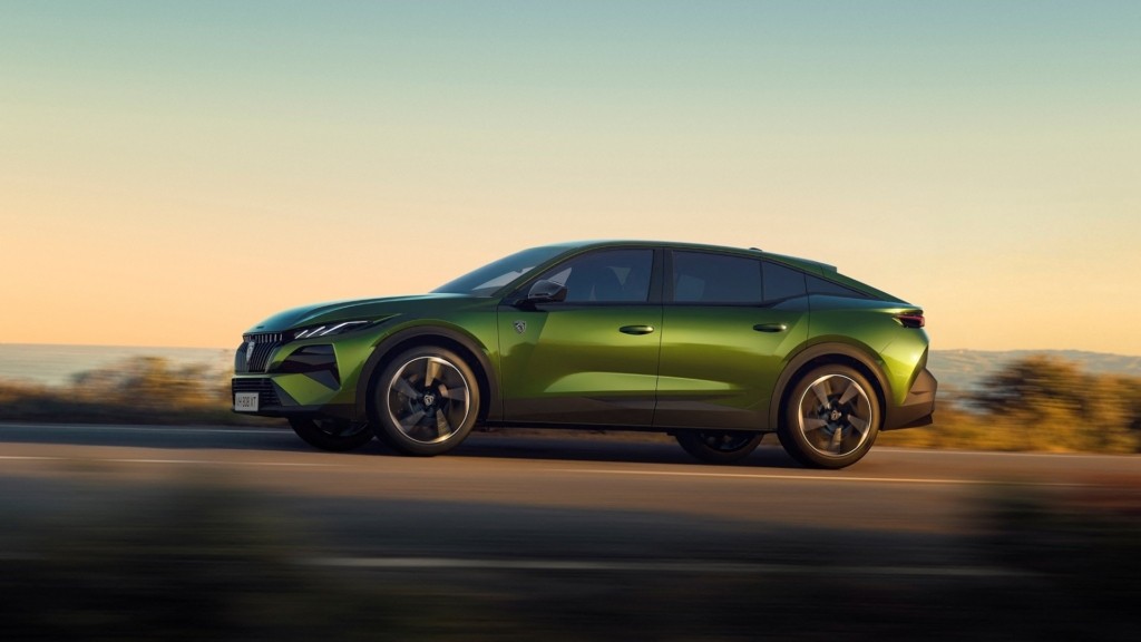 PEUGEOT408_3