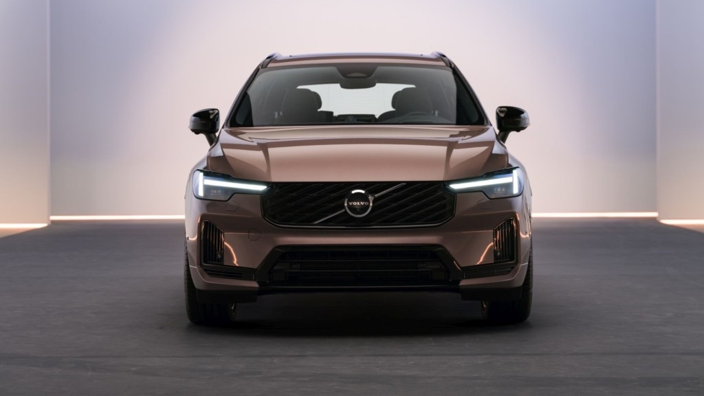 The_New_Volvo_XC60_Studio_Front