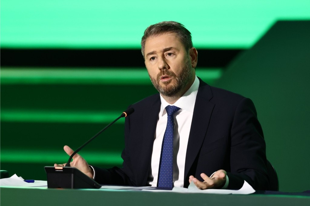 <div style="width:1px;height:1px"></div>androulakis