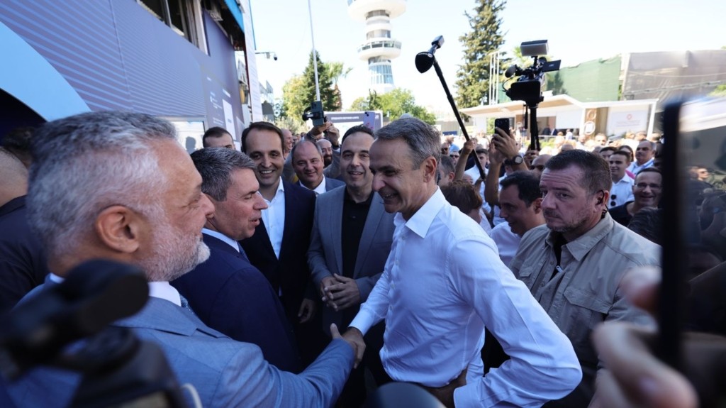 <div style="width:1px;height:1px"></div>mitsotakis