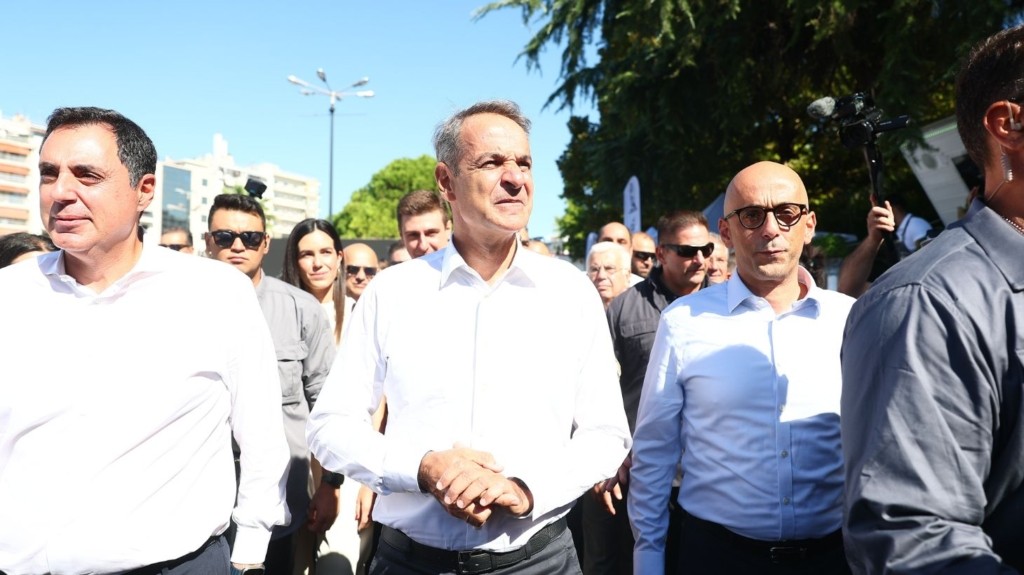 mitsotakis_deth