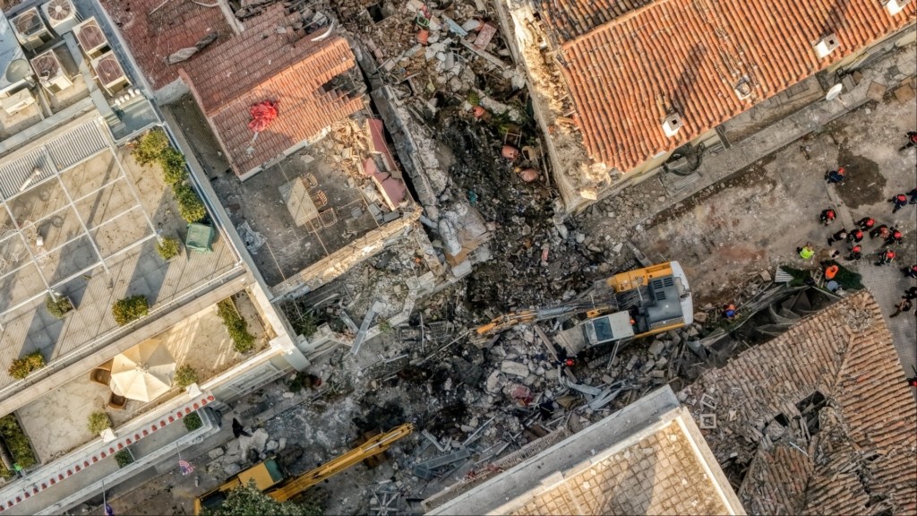 plaka ekrixi