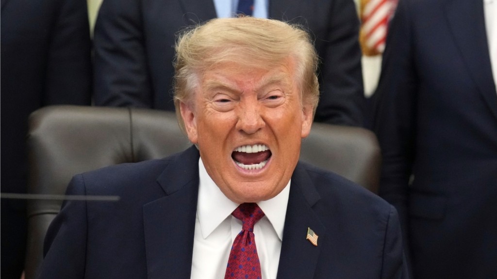trump fwnes