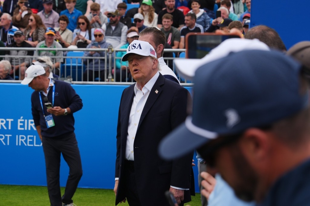 trump-gipedo-golf