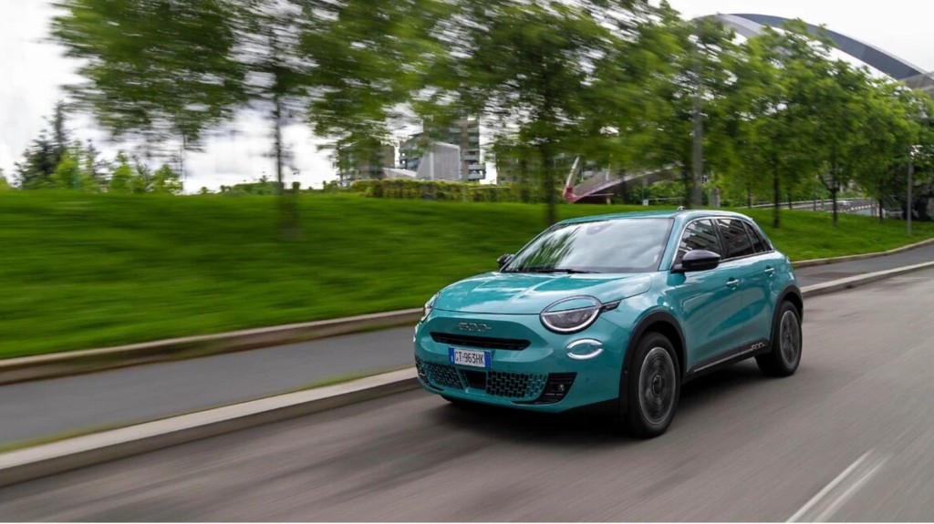 FIAT-600-Hybrid2459717-0cgc7c6w82-whr
