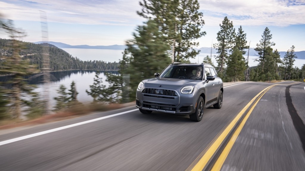 P90659509_highRes_mini-countryman-s-al