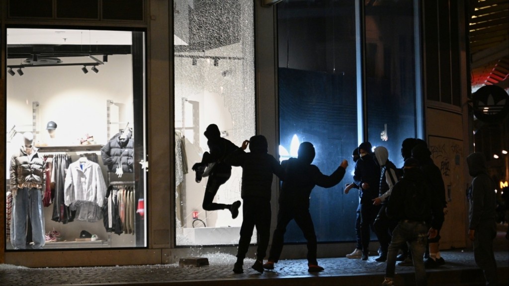 france riots