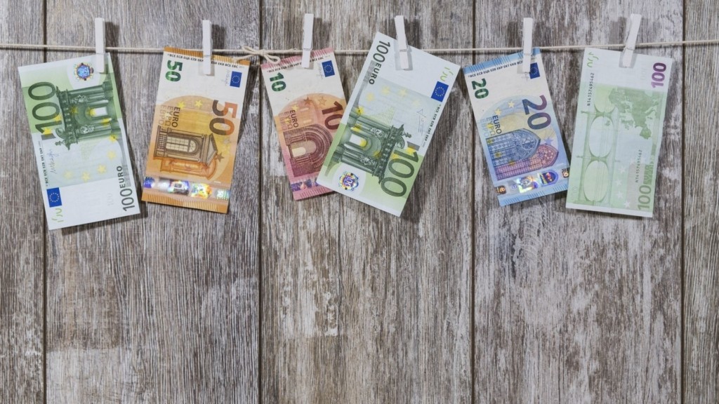 money laundry