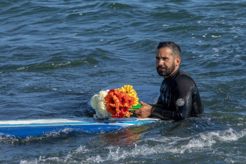 surfers