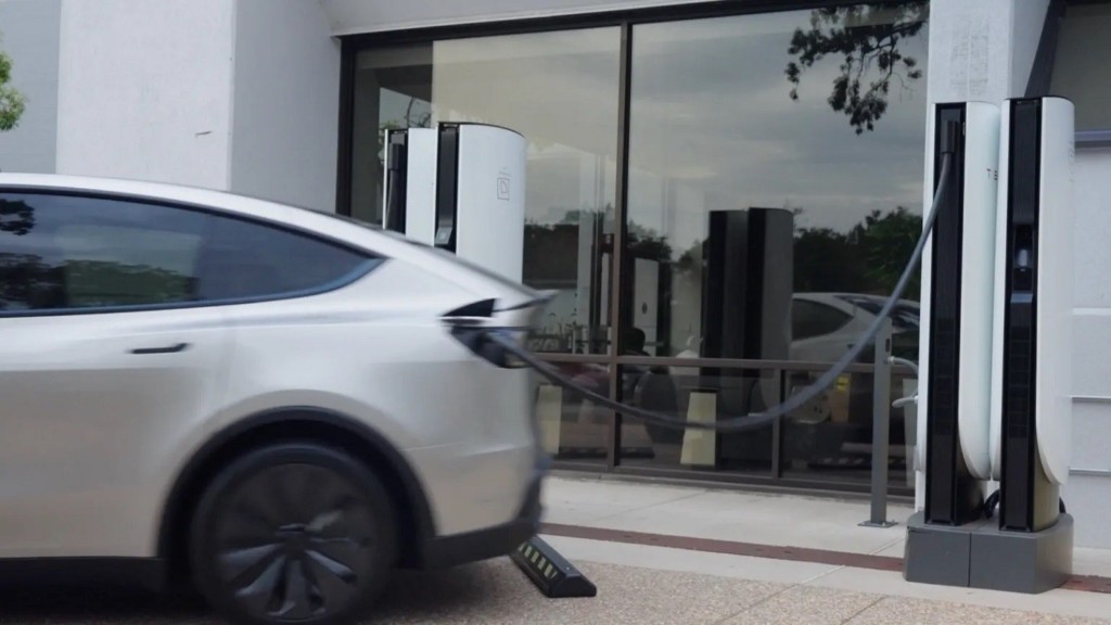 tesla_fortisi_0910