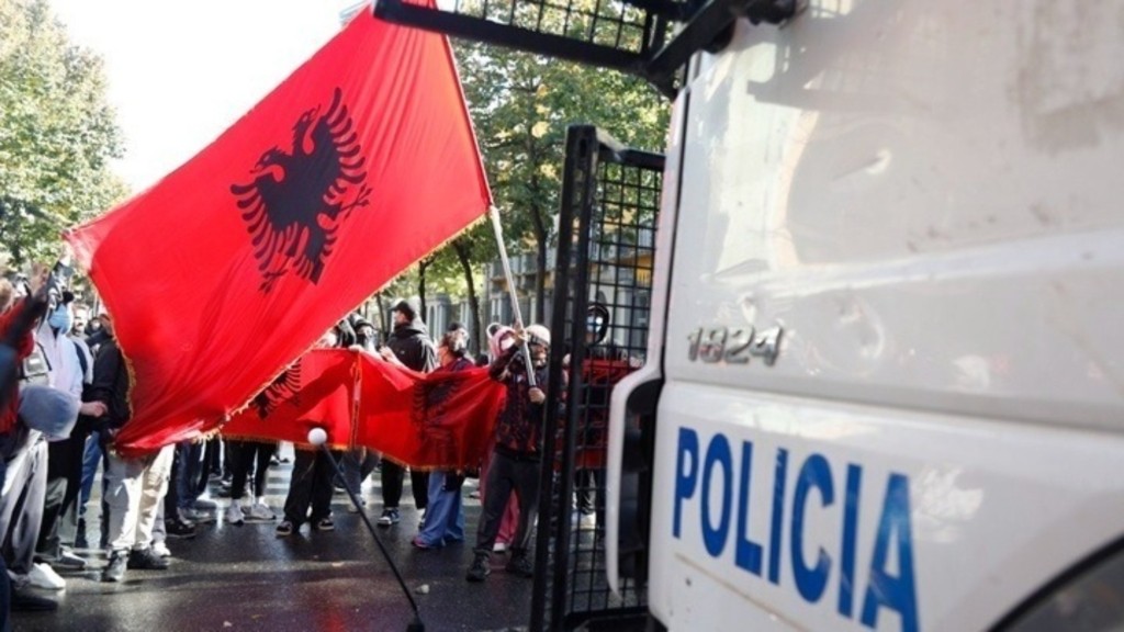 tirana1