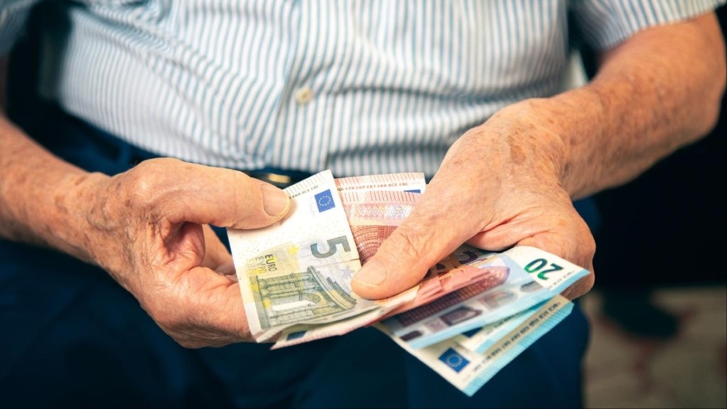 xrimata euro syntaxi