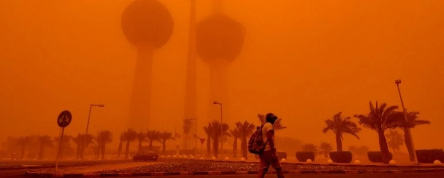 Αμμοθύελλα έπληξε Ιράκ, Κουβέιτ, Σ. Αραβία, αεροδρόμια έκλεισαν, χιλιάδες άνθρωποι στα νοσοκομεία με αναπνευστικά προβλήματα